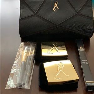 Artistry make up kit